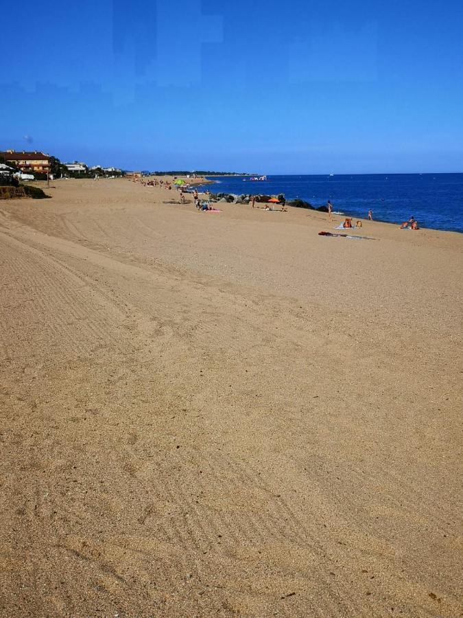Apartamento Playa Santa Sussana Barcelona Santa Susanna Eksteriør bilde